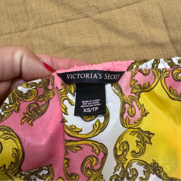 Victoria's Secret Halter Top Blouse Backless 100% Silk VS Size XS Pink - Picture 5 of 7